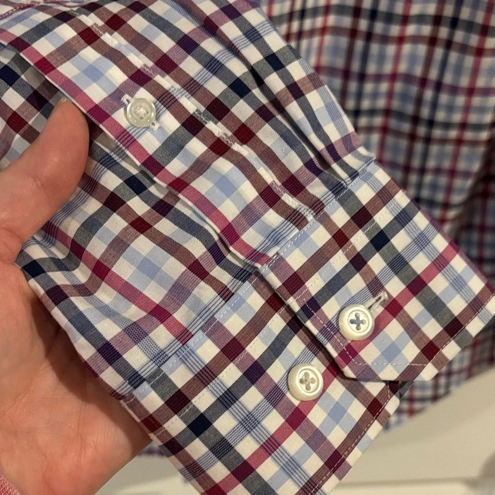 Banana Republic Men's‎ Red and Blue Plaid Button-Down Shirt size Large